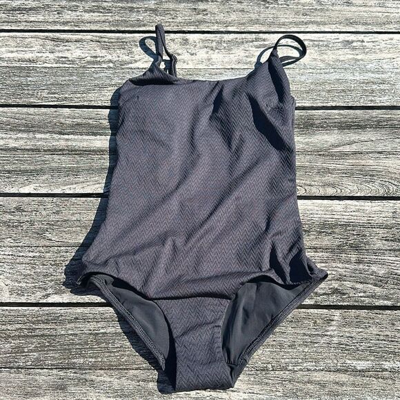 Lululemon Waterside Chevron One-Piece Swimsuit‎ B/C Cup Black XS NWT - Picture 3 of 8